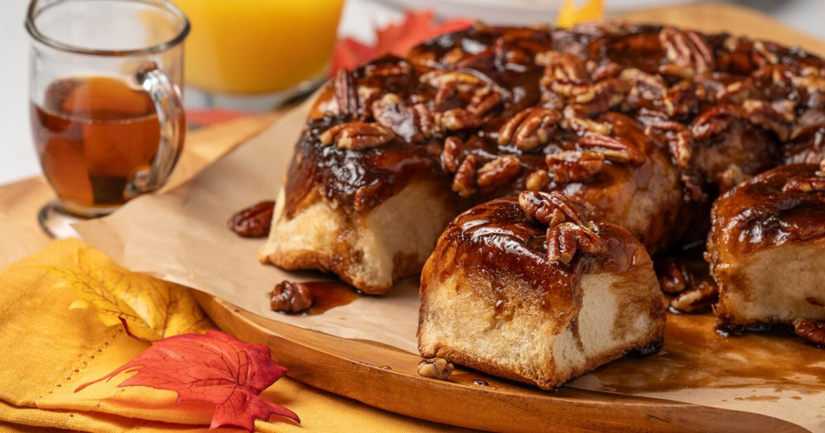 Caramel Pecan Sticky Rolls | Aunt Millie's