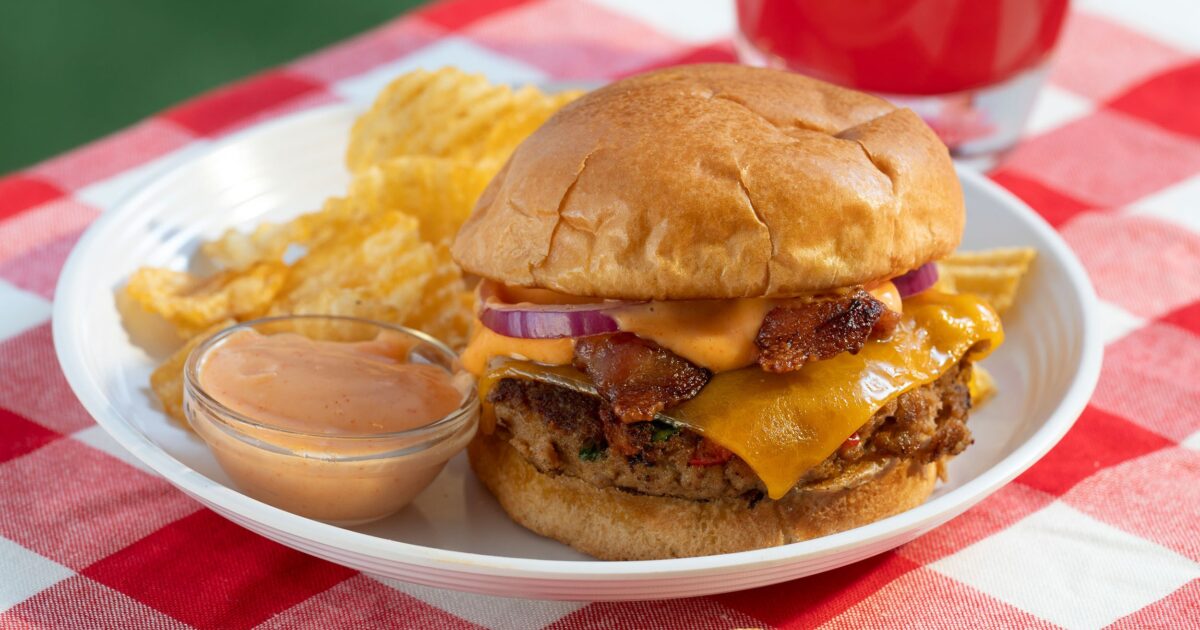 Chicken Smash Burgers | Aunt Millie's